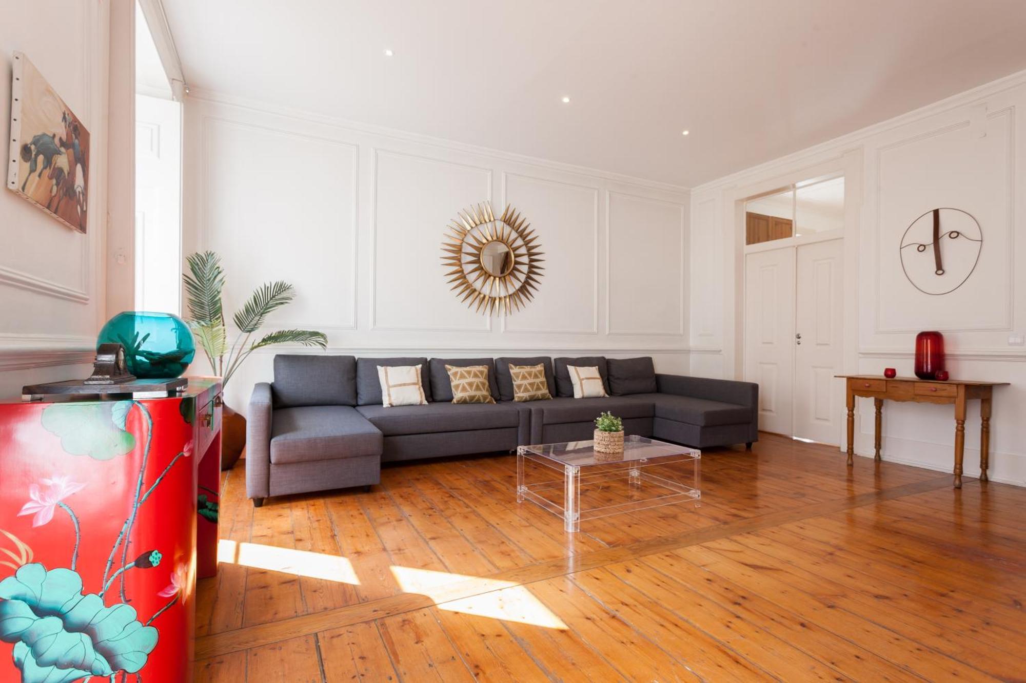 Tejo Vintage Three-Bedroom Apartment - By Lu Holidays Lisbon Bagian luar foto