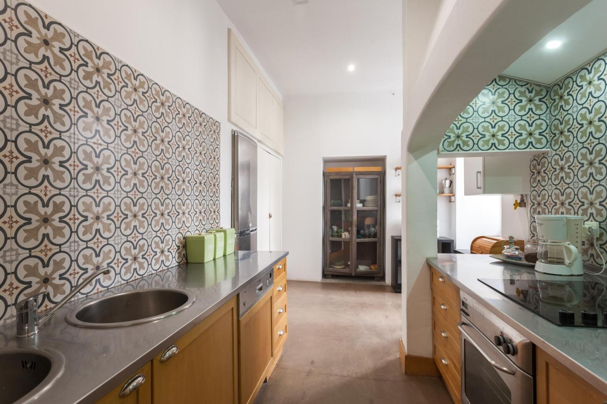 Tejo Vintage Three-Bedroom Apartment - By Lu Holidays Lisbon Bagian luar foto